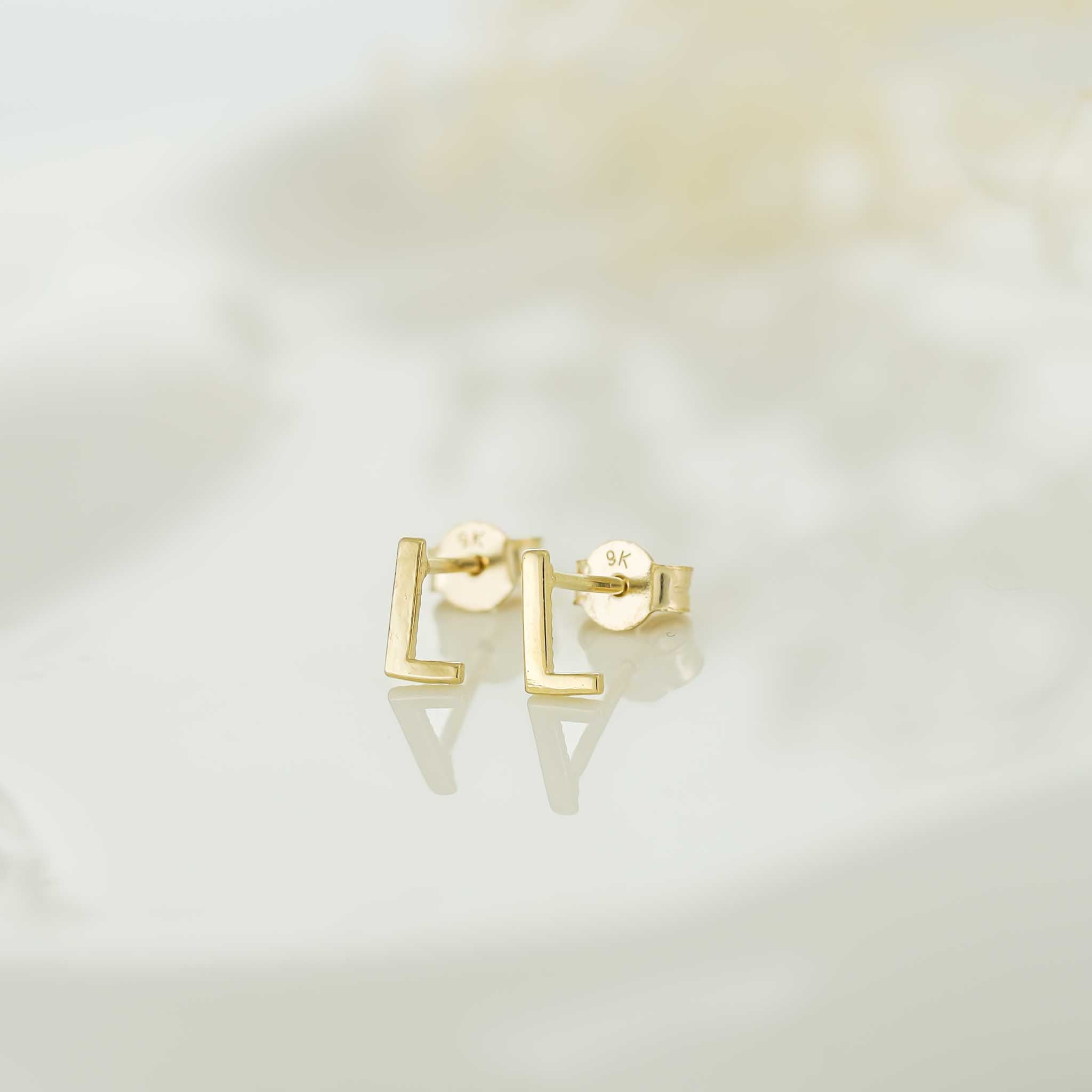 HGJ Earrings 9ct Yellow Gold Initial Stud Earrings Letter L 9ct Gold 9ct Yellow Gold Initial Stud Earrings Letter L