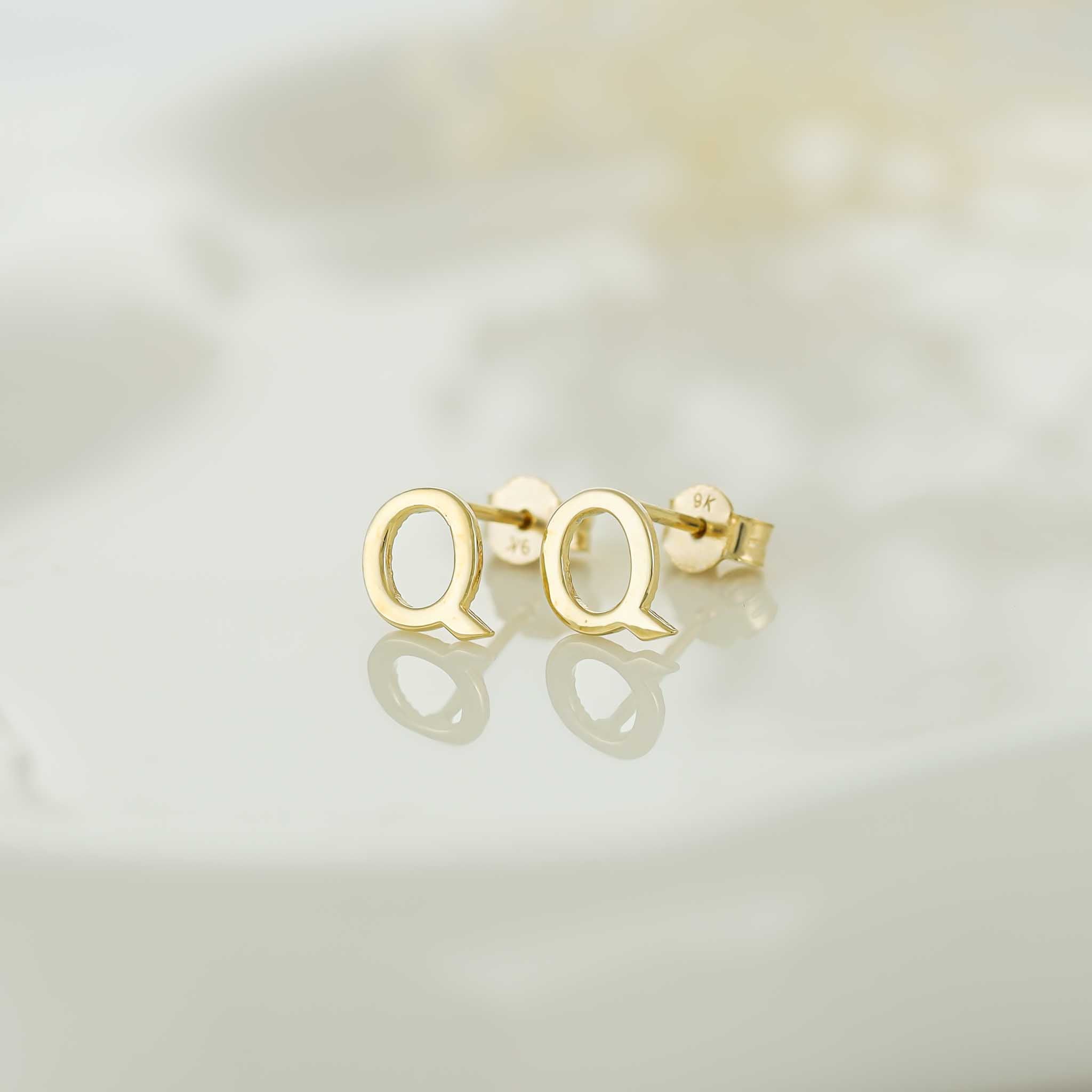 HGJ Earrings 9ct Yellow Gold Initial Stud Earrings Letter Q 9ct Gold 9ct Yellow Gold Initial Stud Earrings Letter Q